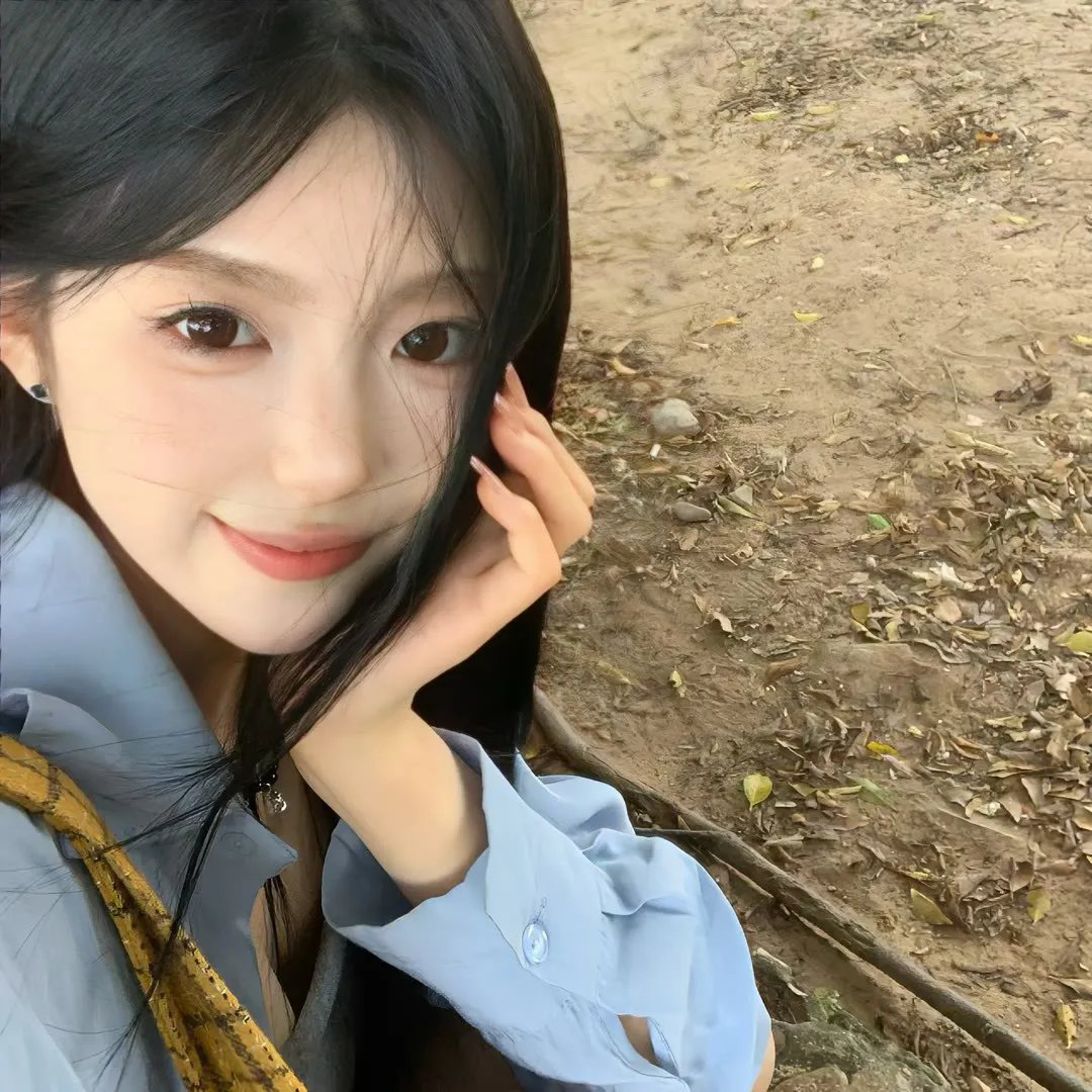 捷运上的女孩